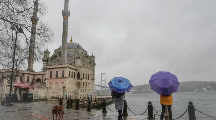 İstanbul için yeni kuvvetli yağış uyarısı: Sel ve su baskını riski sürüyor