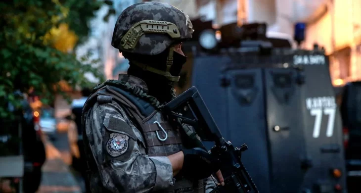 İstanbul merkezli organize suç operasyonu: 13 gözaltı