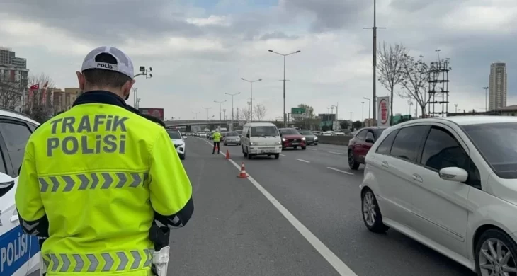 İstanbul sürücülerine uyarı: Saraçhane çevresi trafiğe kapatılıyor