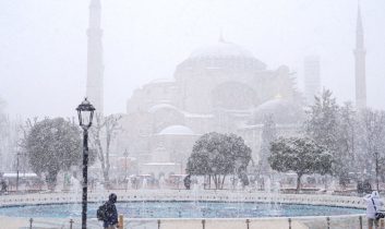 İstanbul’da kar yağışı hayatı olumsuz etkiledi