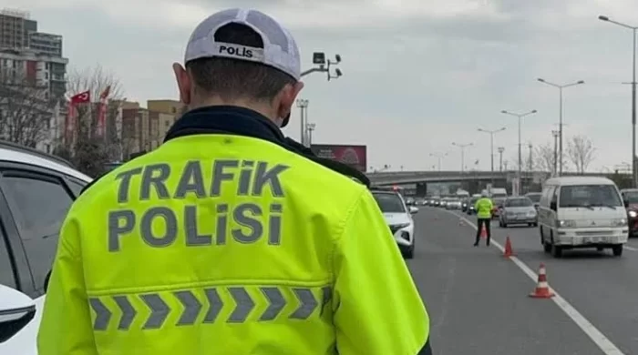 İstanbul’da triatlon şampiyonası nedeniyle çok sayıda yol kapatıldı