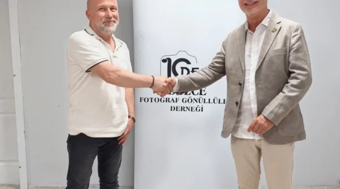 İtalyan Fotoğrafçı Claudio Calosi Düzce Fotoğraf Gönüllüleri Derneği’nde ağırlandı