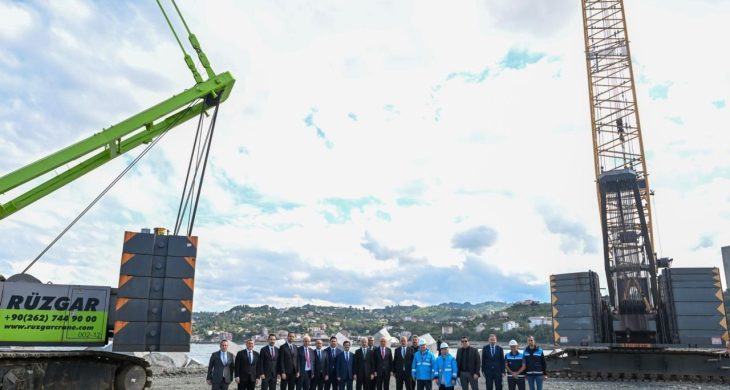 Bakan Uraloğlu, İyidere Lojistik Limanı’nı yerinde inceledi