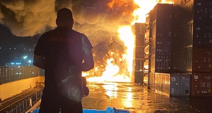 Aliağa Nemport Limanı’nda konteyner yangını