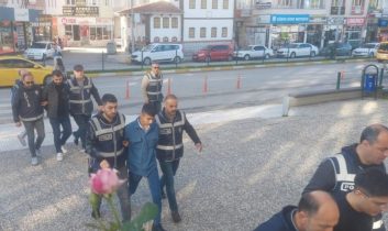 İzmir’de asayiş uygulaması: 136 şüpheli tutuklandı