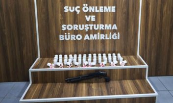 İzmir’de bir evde 2 bin 550 uyuşturucu hap ele geçirildi