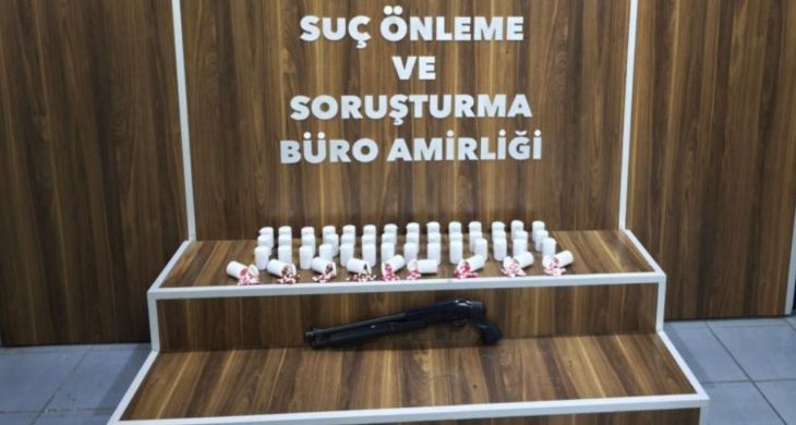 İzmir’de bir evde 2 bin 550 uyuşturucu hap ele geçirildi