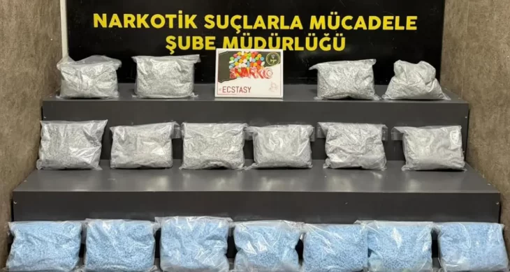 İzmir’de uyuşturucu operasyonu: 101 bin hap ele geçirildi