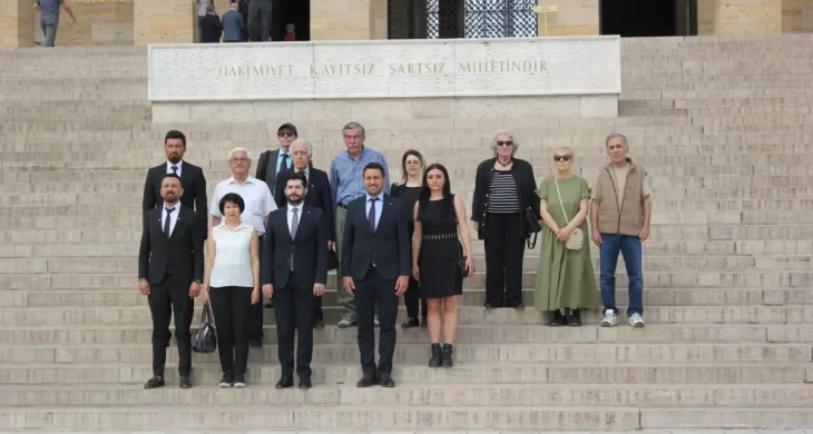 Jeoloji Mühendisleri Odası Yönetimi Anıtkabir’i ziyaret etti