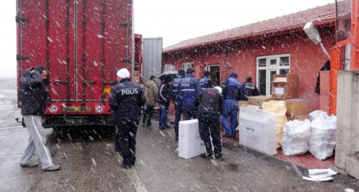 Kargo Tır’ında  Kaçak Sigara Çıktı