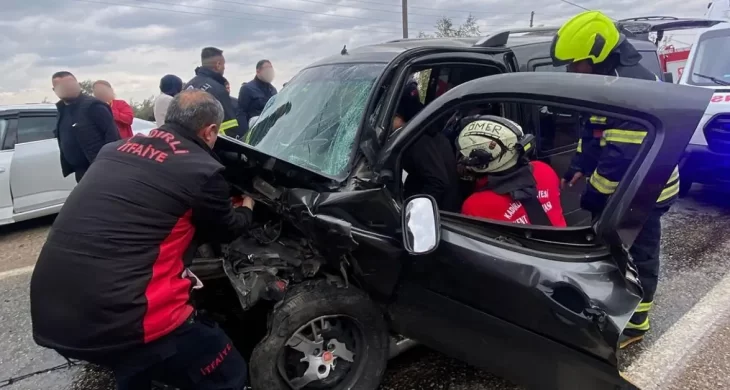 Kadirli’de feci kaza: 1 ölü, 8 yaralı