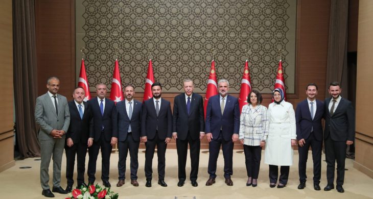 Cumhurbaşkanı, İBB meclis üyelerini Cumhurbaşkanlığı Külliyesinde kabul etti