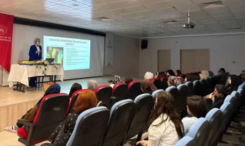 Kağızmanlı Hıfzı Yurdu’nda “Sağlıklı ve Dengeli Beslenme” konferansı