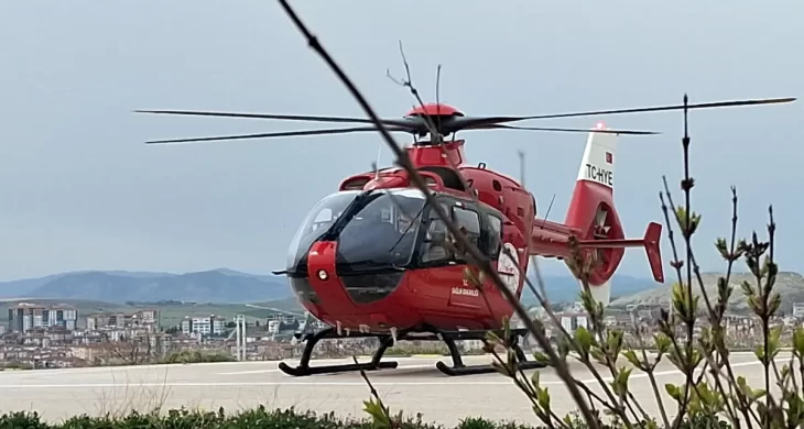 Kalp sorunu yaşayan Kandın Hava ambulansı ile Ankara’ya gönderildi