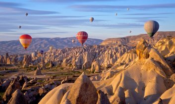 Kapadokya’da rüzgar engel oldu: Balon turları üçüncü günde de iptal