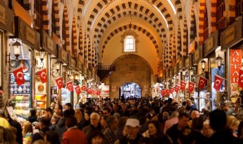 Kapalıçarşı merkezli kara para operasyonunda 68 şüpheli yakalandı