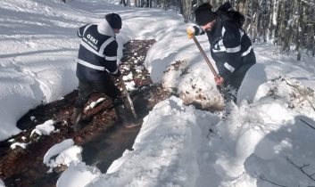 Kar altında kesintisiz su mesaisi: OSKİ 400 personelle sahada