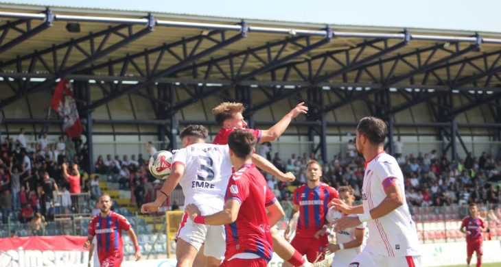 Düzcespor, ligde fırtına gibi esiyor