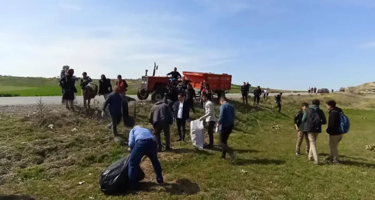 Kırıkkale Karakeçili’de 1 ton atık toplandı