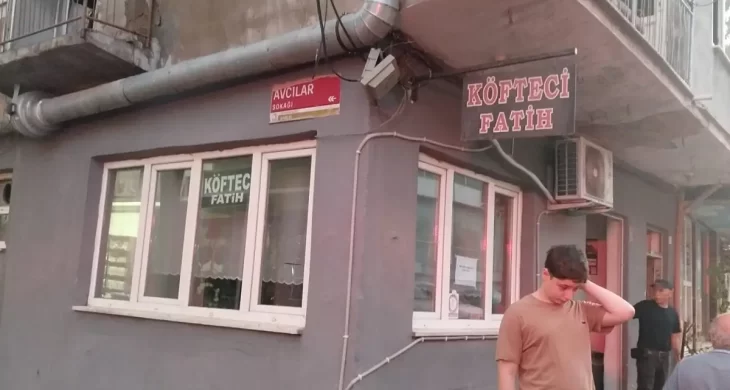 Balıkesir Karesi’de ev yangını: 2 araç ve 7 personel müdahale etti
