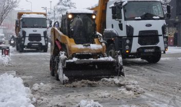 Karla mücadele seferberliği: 18 Bin personel ve 14 bin araç görev başında