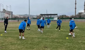 Kars 36 Spor’da Hakkari Zap Spor mesaisi sürüyor
