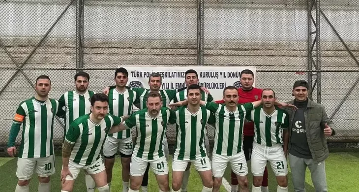 Kars Emniyetinden gol yağmuru; yarı finaldeler!