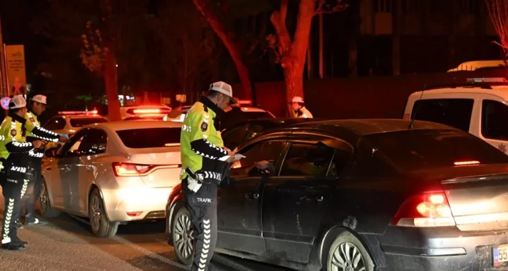 Kars Emniyeti’nden bayramda “Güvenli Trafik” seferberliği