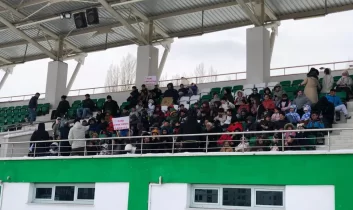 Kars Namık Kemal İlköğretim Okulu öğrencilerinden Kars 36 Spor’a büyük destek