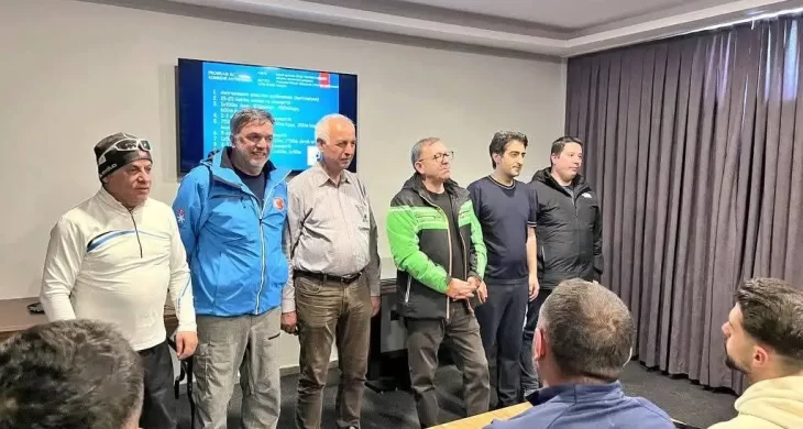 Kars Valisi Ziya Polat, kayak eğitim programlarını yerinde inceledi