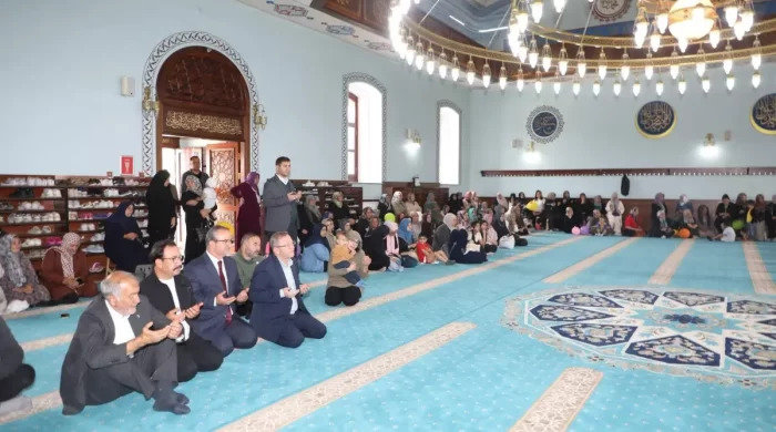 Kars Valisi Ziya Polat, Yaz Kur’an Kursu Kapanış Programına Katıldı