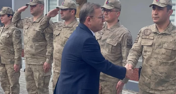 Kars Valisi Ziya Polat’tan jandarmaya ziyaret