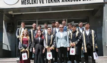 Kars’ın ilk veteriner sağlık teknisyenleri mezun oldu
