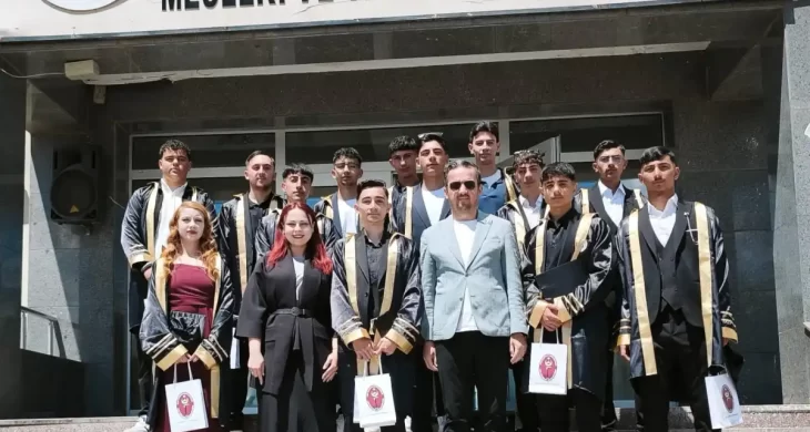 Kars’ın ilk veteriner sağlık teknisyenleri mezun oldu