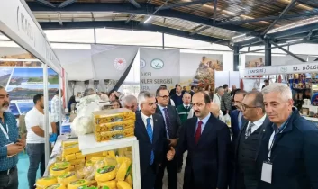 Kars’ın yöresel değerleri DSİ Vakfı Sergisi’nde tanıtıldı