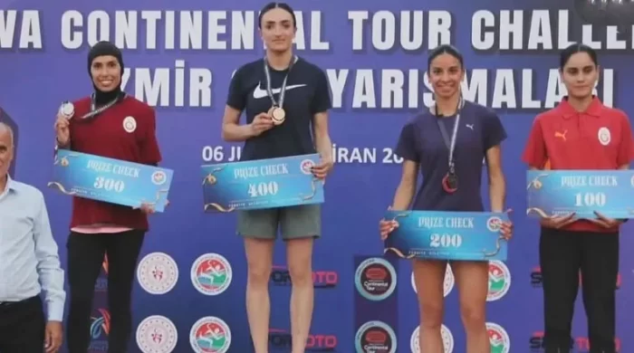 Karslı Milli Atlet Tuğba Toptaş İzmir’de fırtına gibi esti