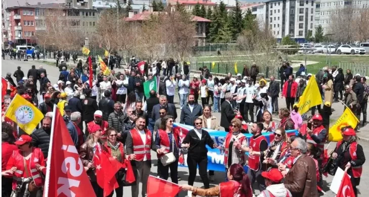 Kars’ta 1 Mayıs Emek ve Dayanışma günü kutlandı