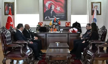 Kars’ta 23 Nisan coşkusu: Minik kardelen makamı devraldı