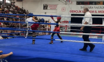 Kars’ta Ani’nin Fethinin 962. Yılına özel uluslararası kick boks heyecanı