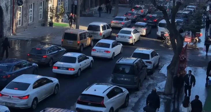 Kars’ta araç sayısı 55 bin eşiğini geçti