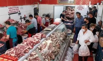 Kars’ta bayram sonrası “kıyma mesaisi”
