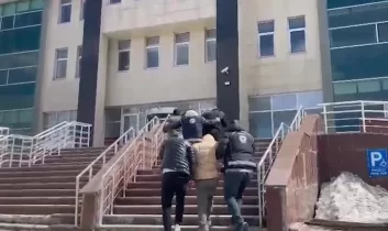 Kars’ta göçmen kaçakçılığı operasyonu: 4 şüpheli tutuklandı