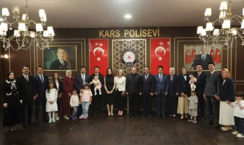 Kars’ta görev yeri değişen mülki idare amirlerine veda programı