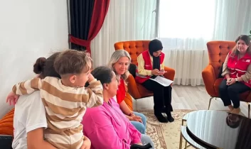 Kars’ta iyilik evlere taşınıyor