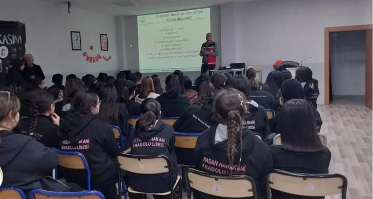 Kars’ta öğrencilere “Erken Yaşta ve Zorla Evlilikler ile Aile İçi Şiddet” eğitimi