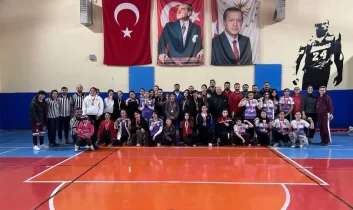 Kars’ta okul sporları bilek güreşi il müsabakaları tamamlandı
