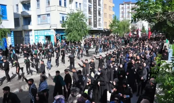 Kars’ta Hz.Hüseyin ve Kerbela iehitlerini anıldı