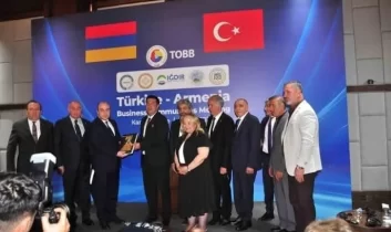 Türk ve Ermeni iş dünyası ekonomik iş birliği için ilk kez bir araya geldi