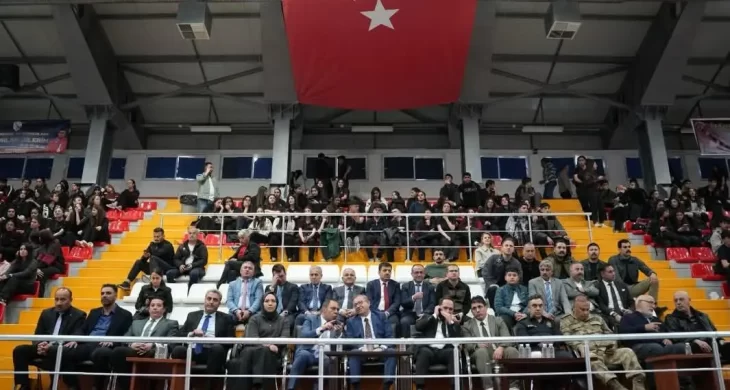 Kars’ta U15 Serbest Stil Güreş Türkiye Şampiyonası tamamlandı