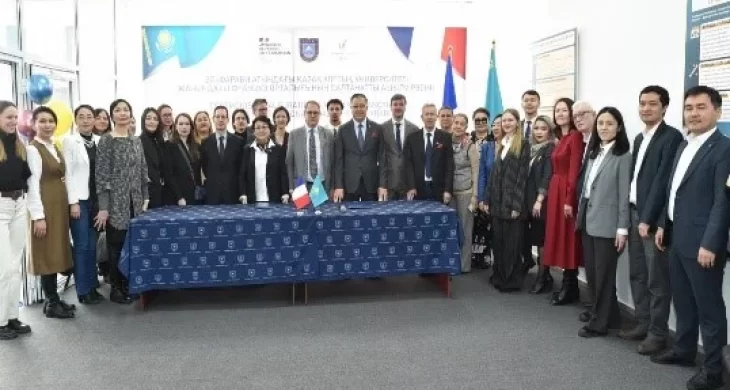 Kazakistan’da ilk: Fransız Merkezi çalışmalarını sürdürüyor